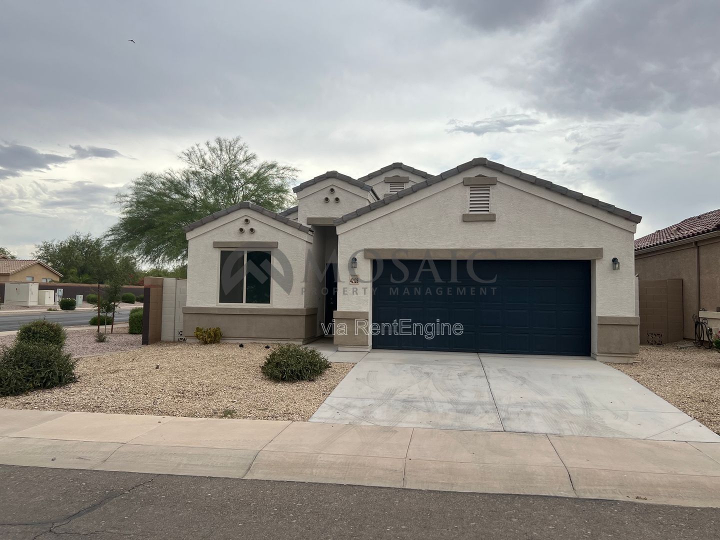 Nicely updated home with large bedrooms and a great lot property image