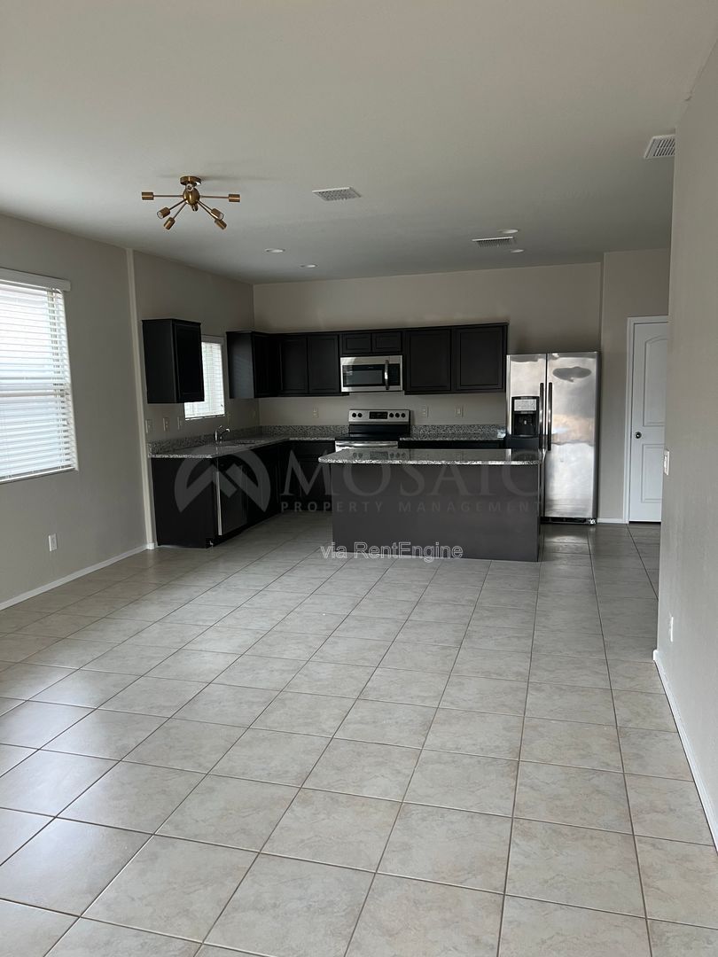 Nicely updated home with large bedrooms and a great lot property image