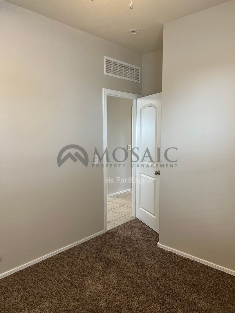 Nicely updated home with large bedrooms and a great lot property image