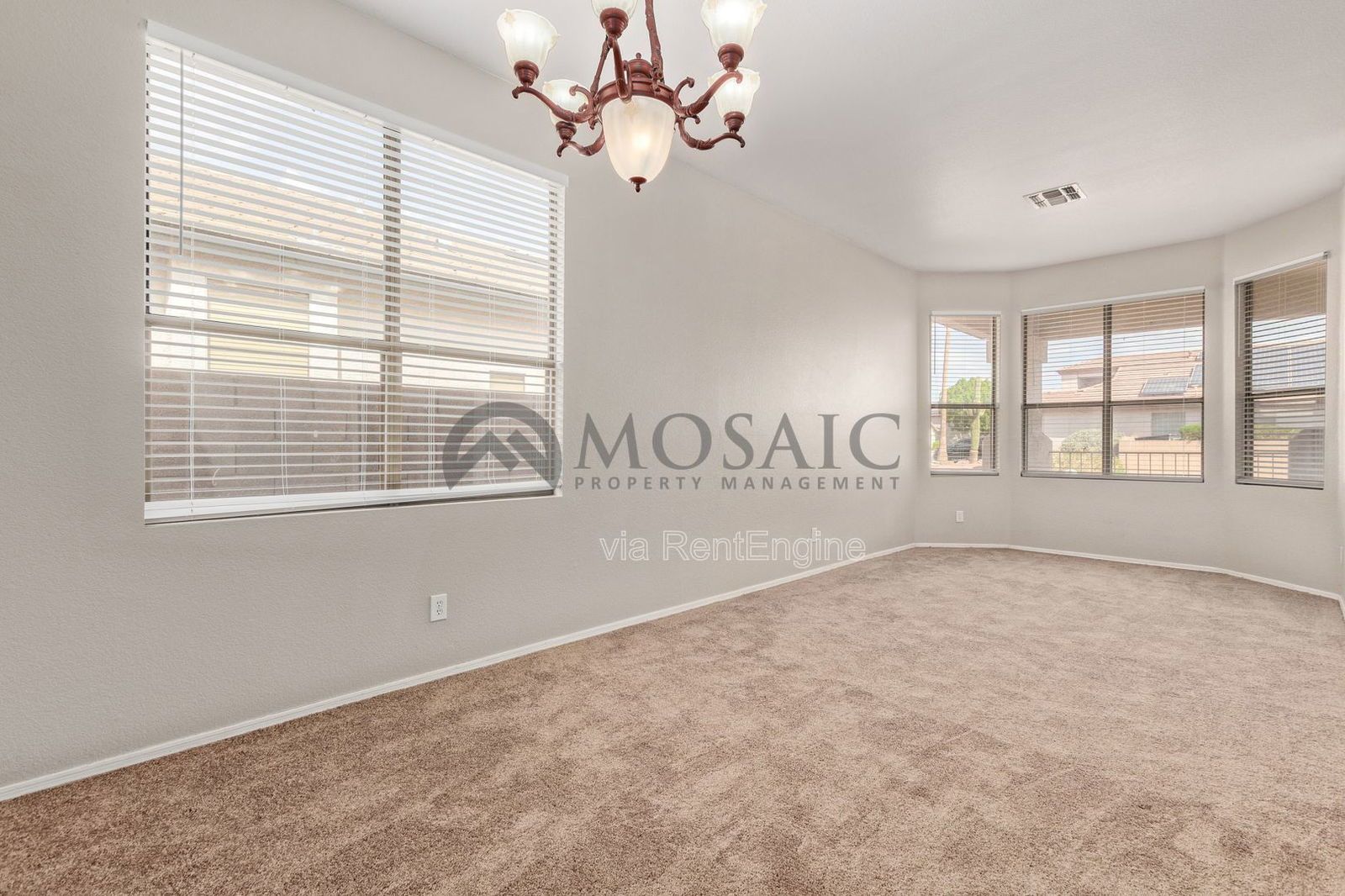 Beautiful 3 bedroom 2 bathroom home in Gilbert! property image