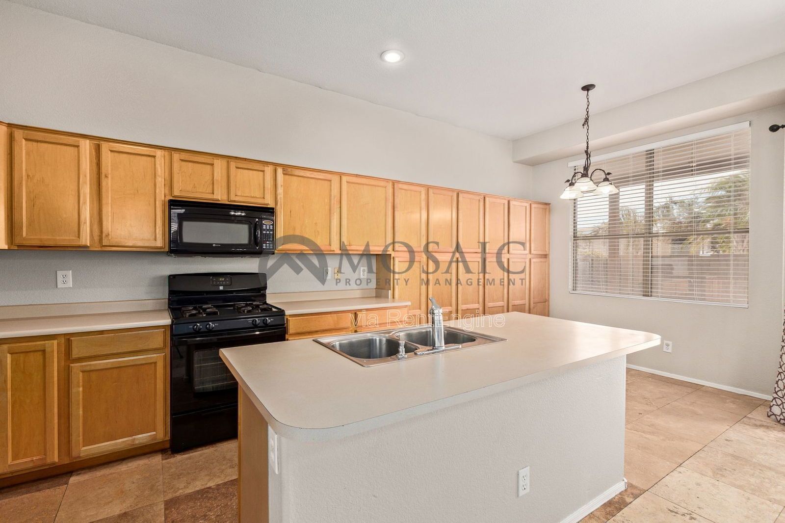 Beautiful 3 bedroom 2 bathroom home in Gilbert! property image