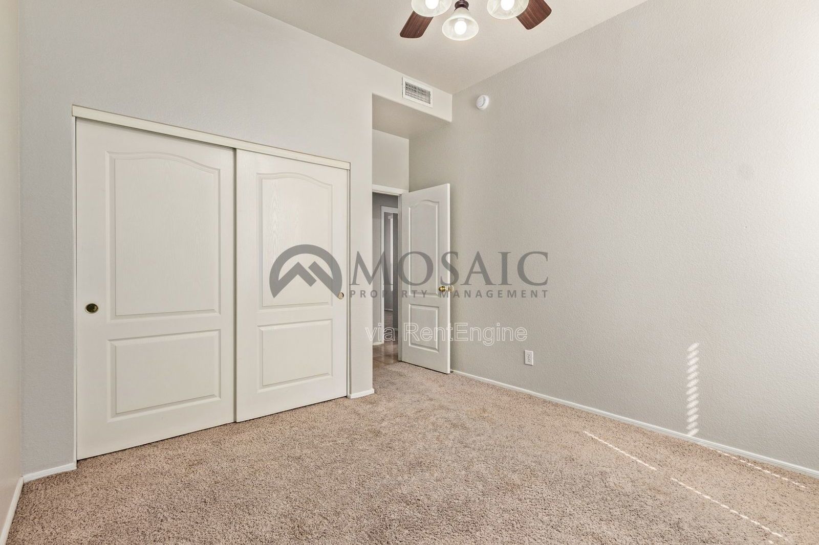 Beautiful 3 bedroom 2 bathroom home in Gilbert! property image