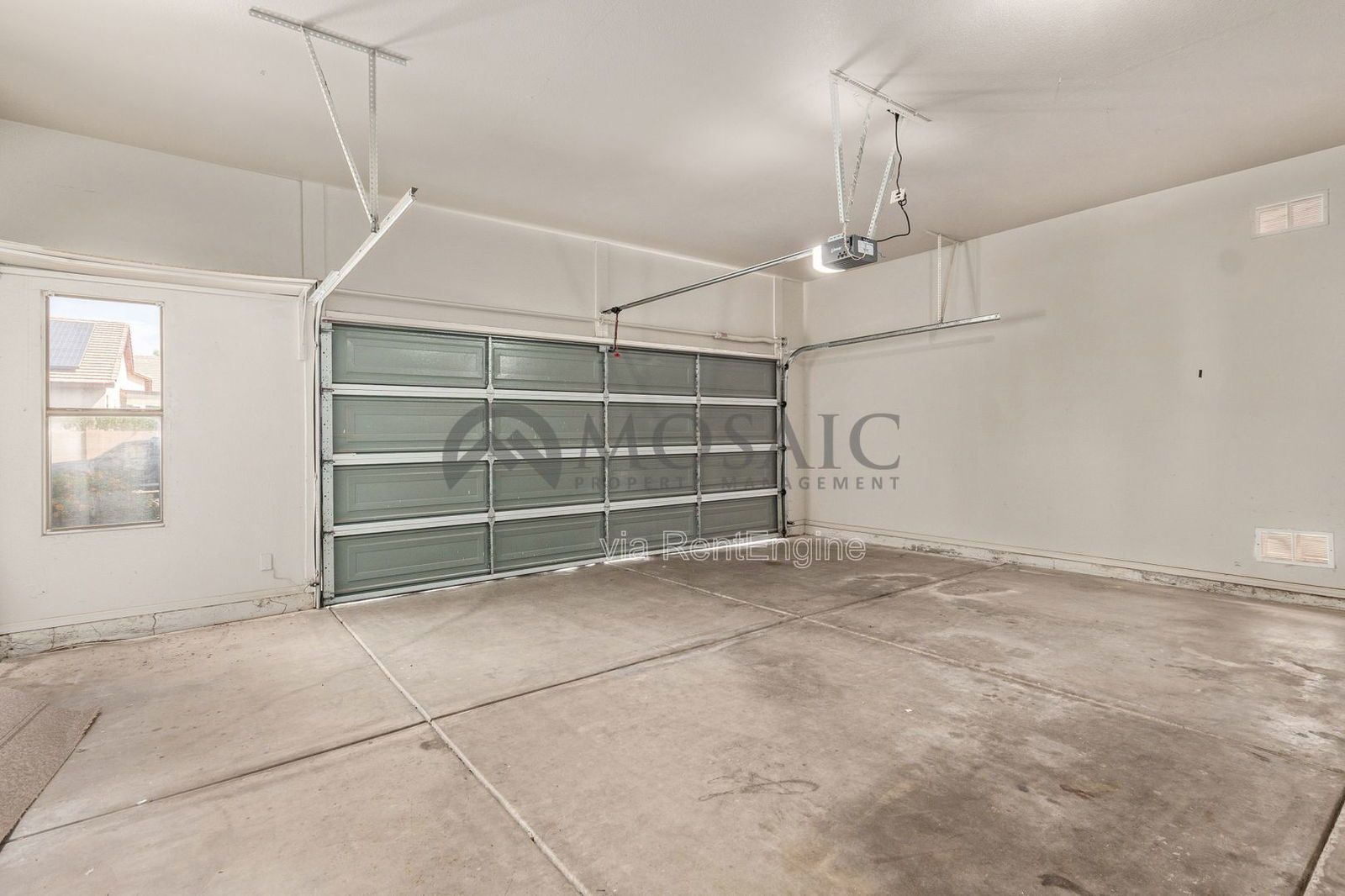 Beautiful 3 bedroom 2 bathroom home in Gilbert! property image