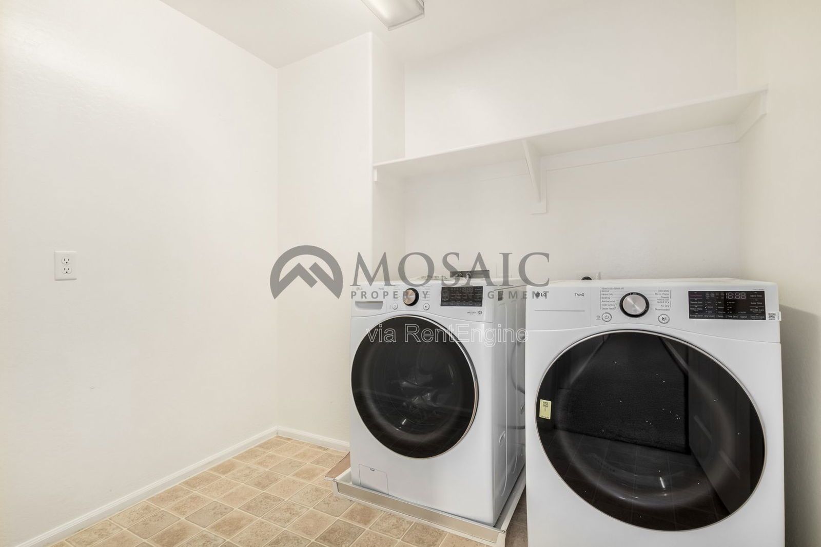 Layton Lakes Beauty! property image