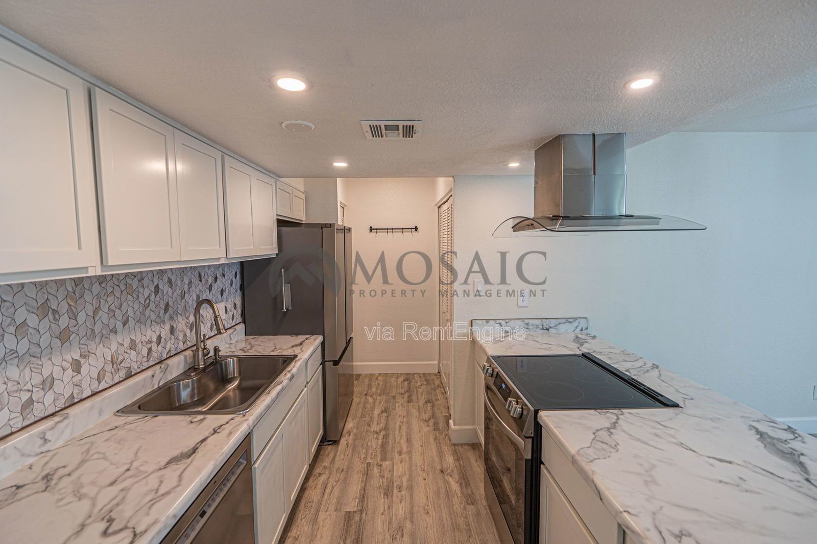 Cozy Upgraded Bungalow in Scottsdale – A Must-See! property image