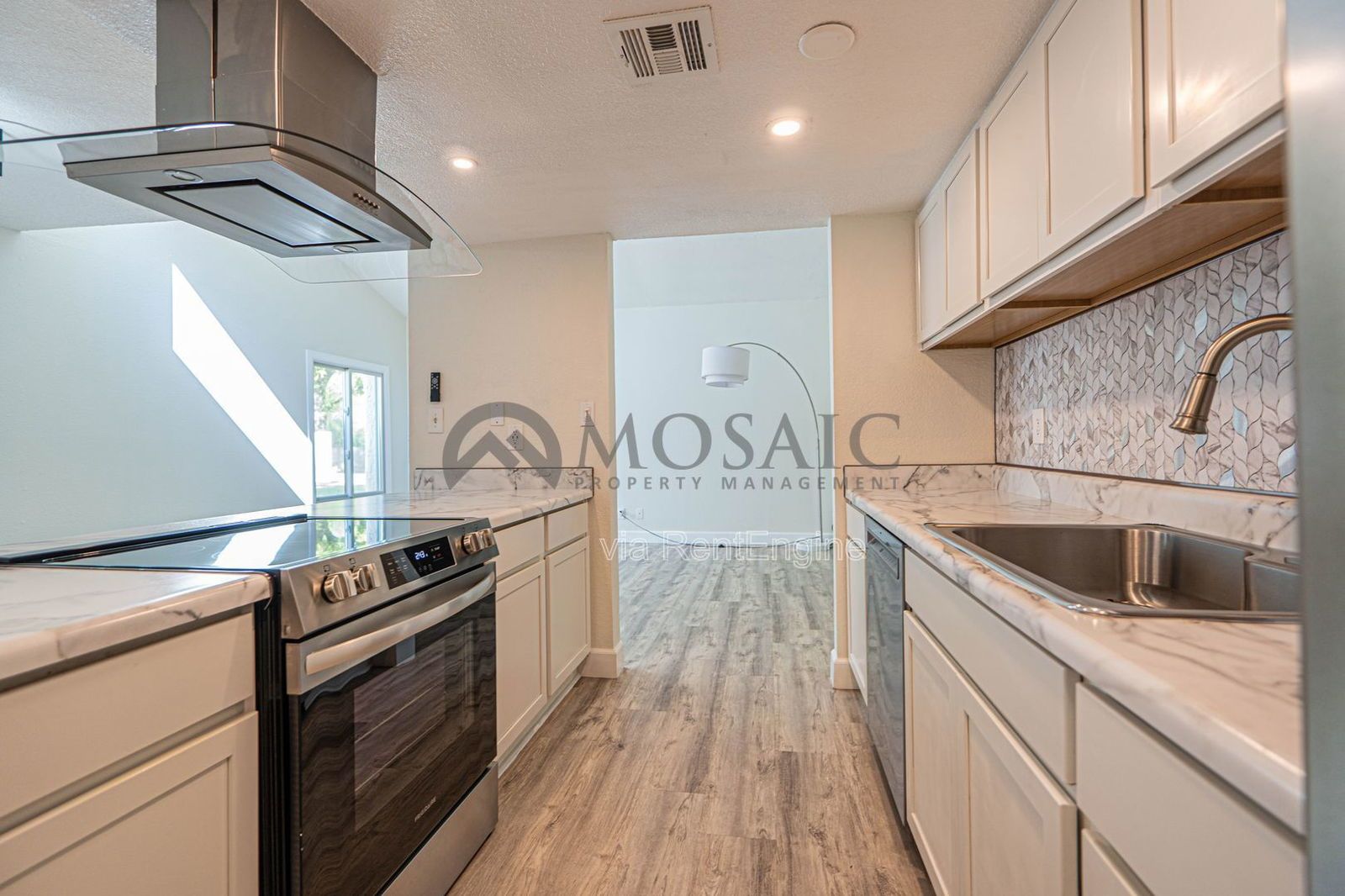 Cozy Upgraded Bungalow in Scottsdale – A Must-See! property image