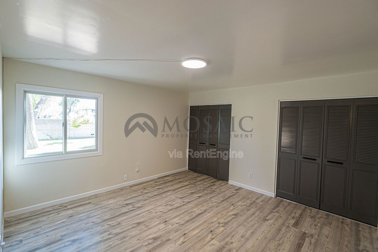 Cozy Upgraded Bungalow in Scottsdale – A Must-See! property image