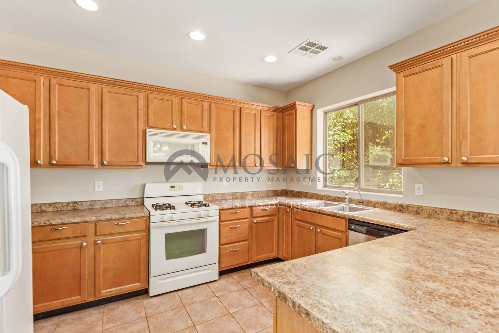 Must See 3 Bedroom Home in Gateway Village property image