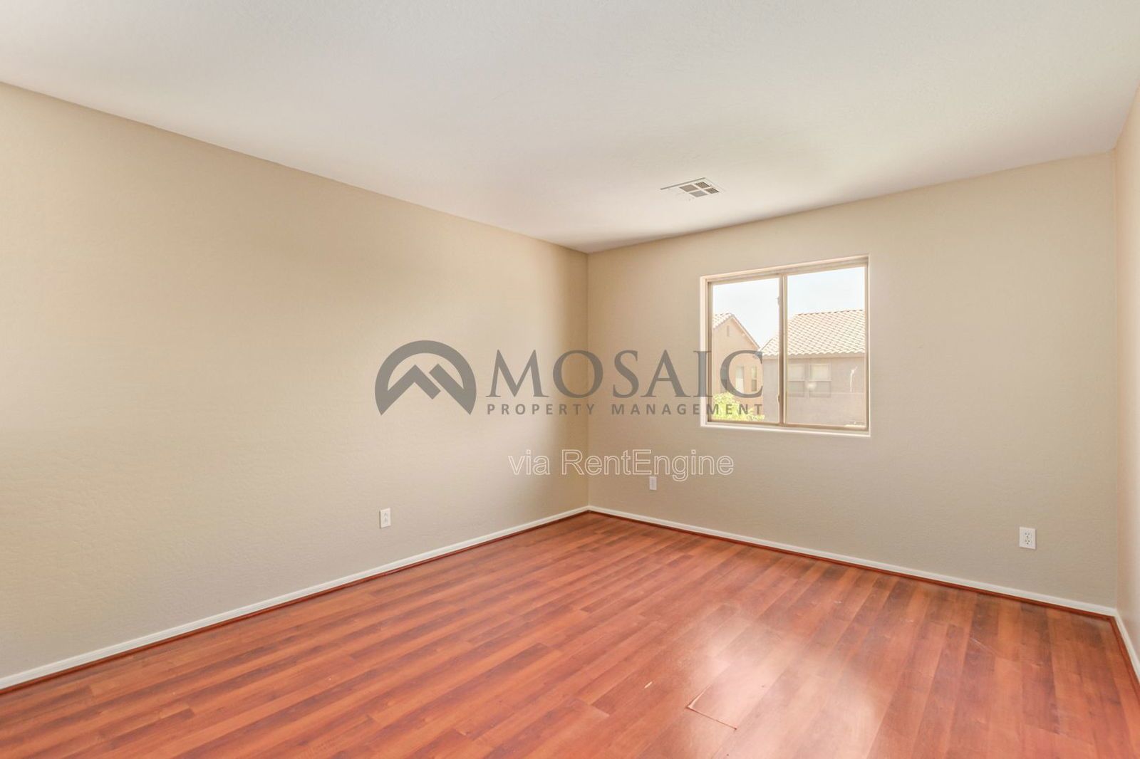 Must See 3 Bedroom Home in Gateway Village property image