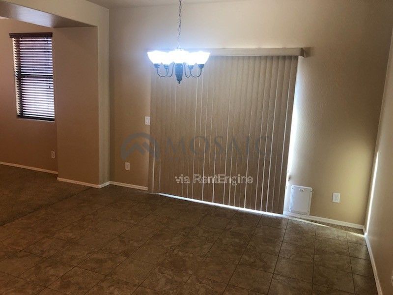 Tri-Level on Williams Field & Val Vista! property image