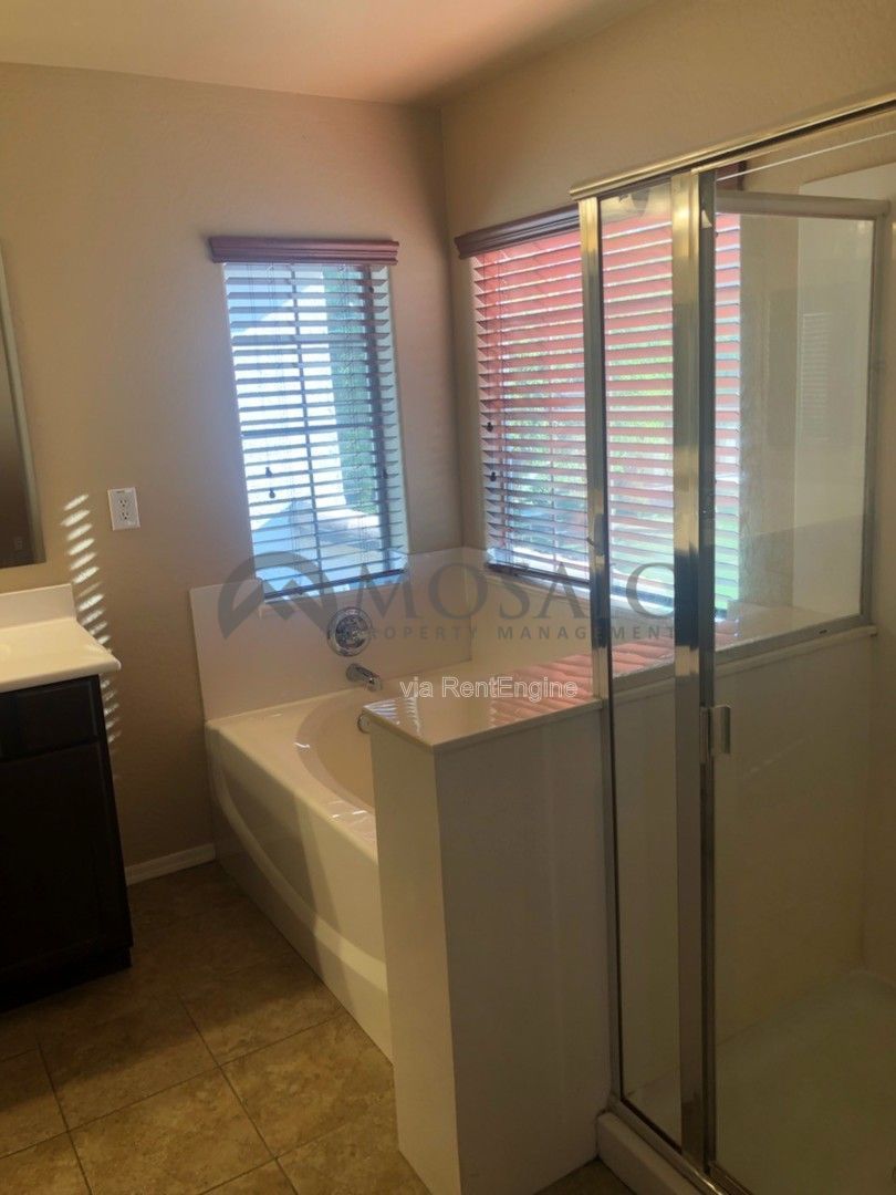 Tri-Level on Williams Field & Val Vista! property image