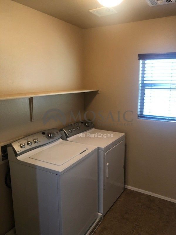 Tri-Level on Williams Field & Val Vista! property image