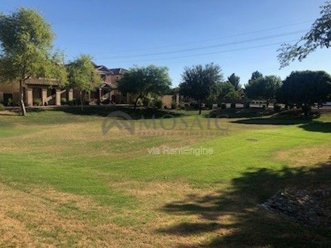 Tri-Level on Williams Field & Val Vista! property image
