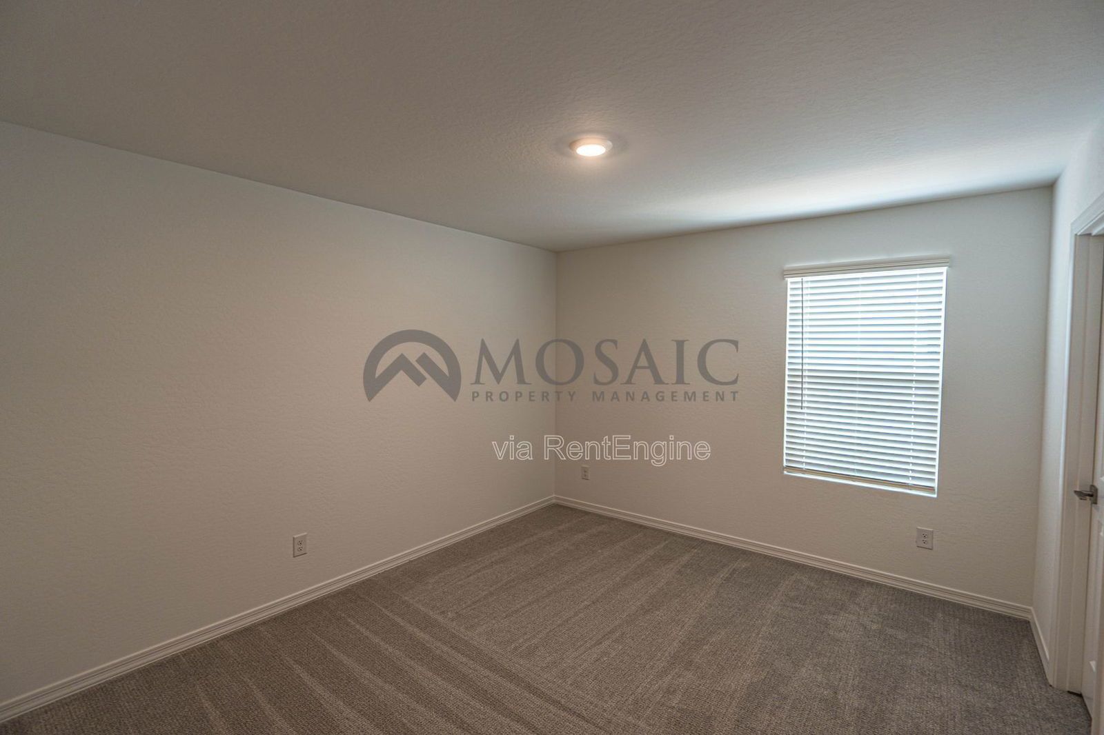 Stunning Sundrop Model Home – New and Modern - property image