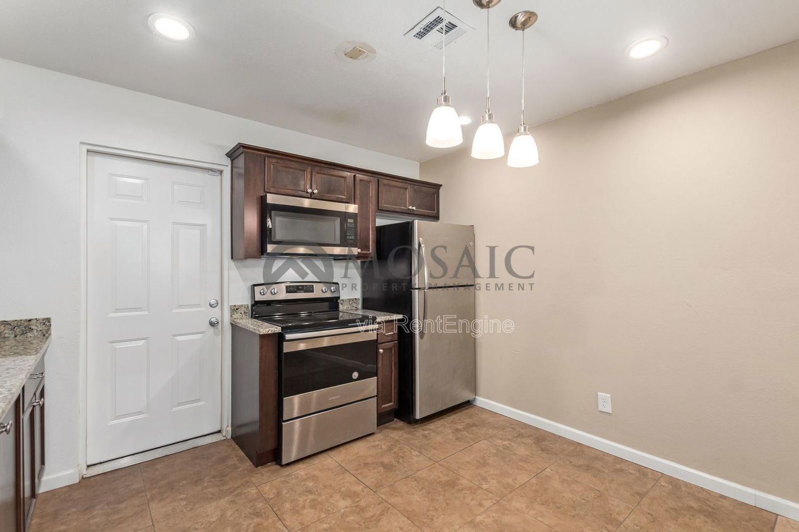 Stylishly Remodeled 2B/1BA in Prime Phoenix Location property image