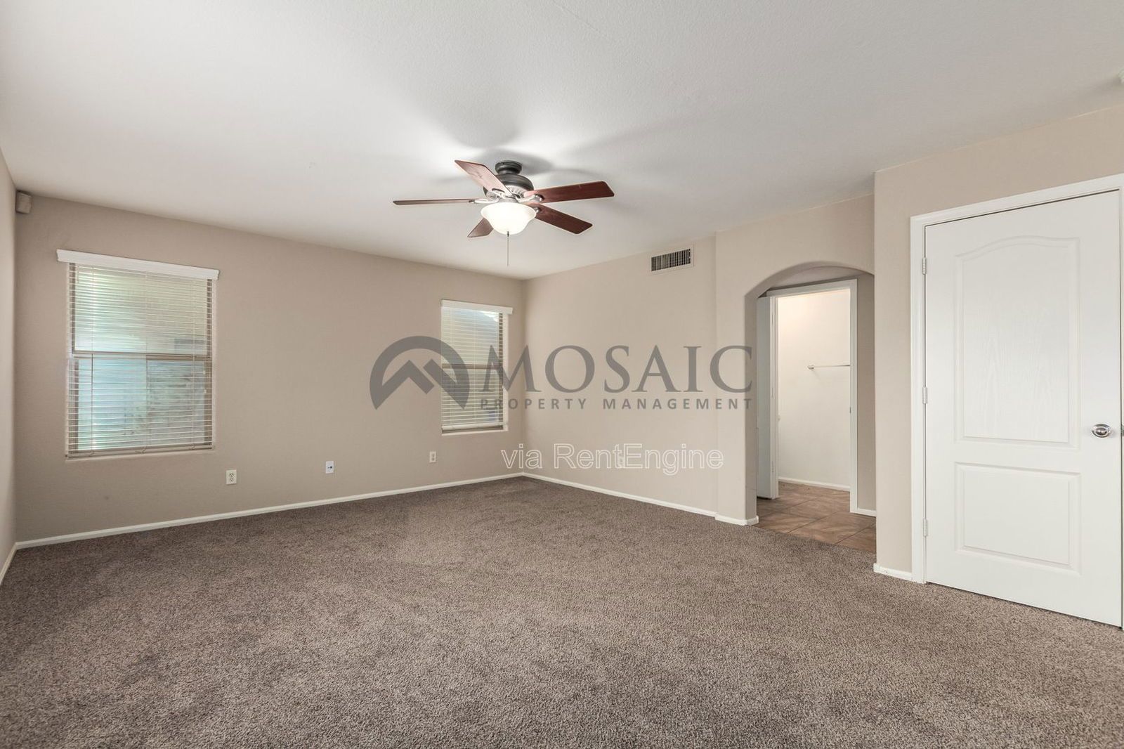 Move in ready - large yard - 4 bedrooms in Circle Cross Ranch property image