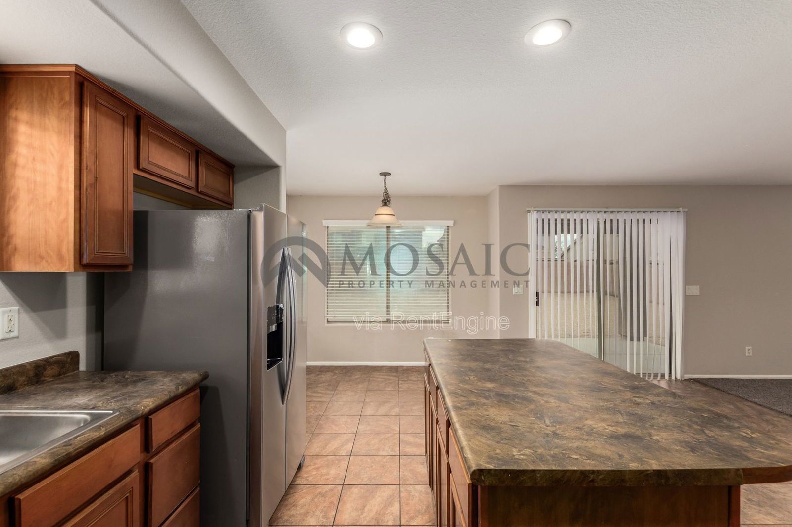 Move in ready - large yard - 4 bedrooms in Circle Cross Ranch property image