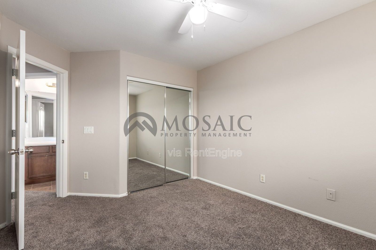 Move in ready - large yard - 4 bedrooms in Circle Cross Ranch property image