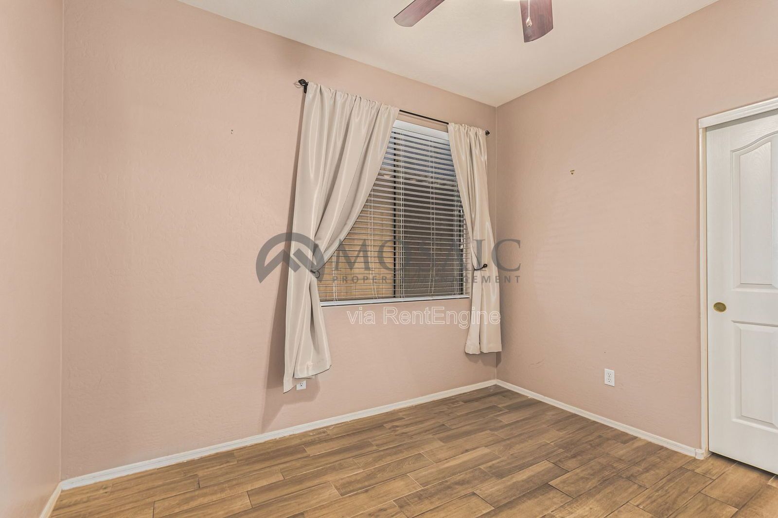 Beautiful 4 Bedroom 2 Bathroom Home in Johnson Ranch! property image