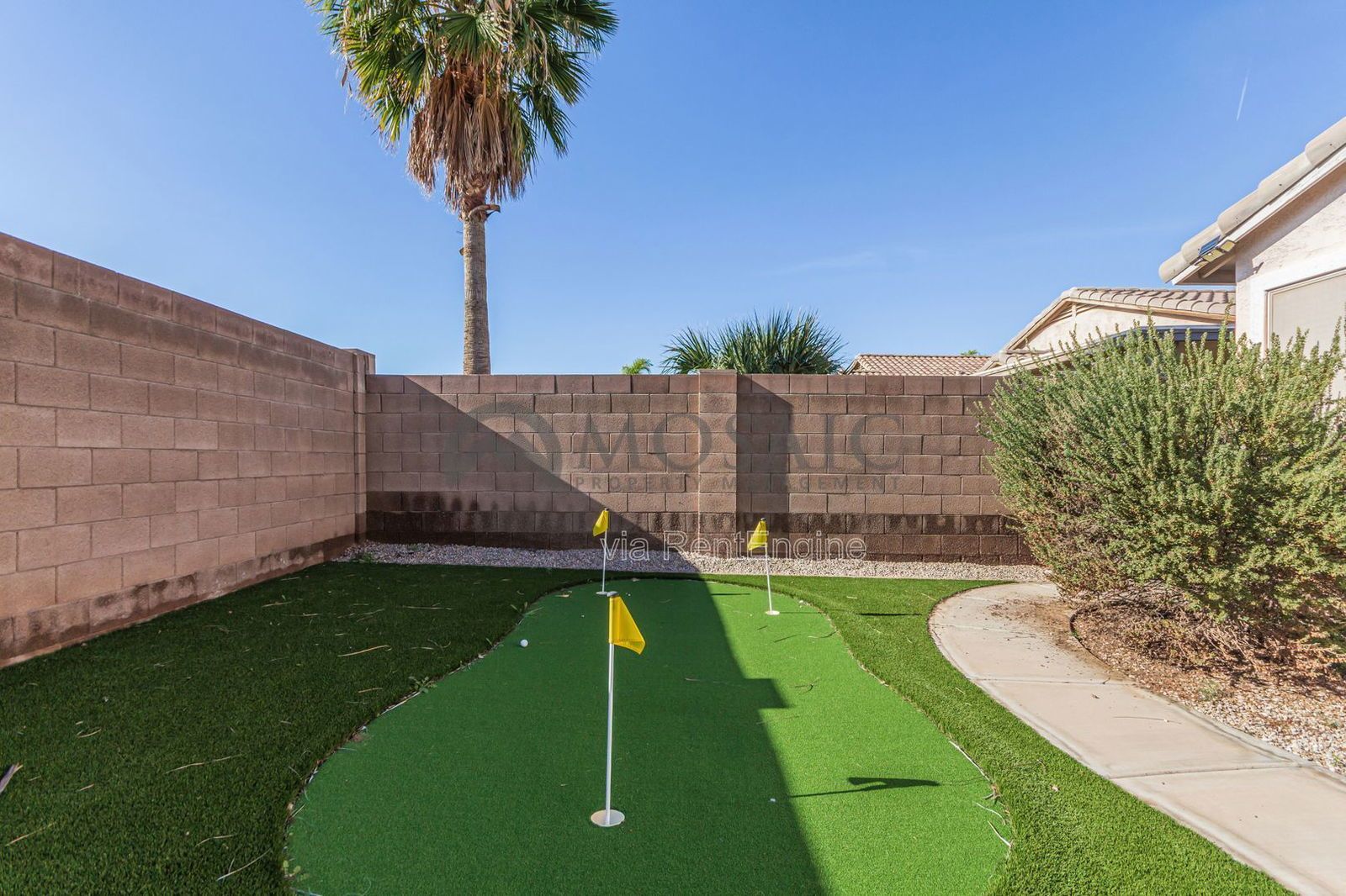 Beautiful 4 Bedroom 2 Bathroom Home in Johnson Ranch! property image