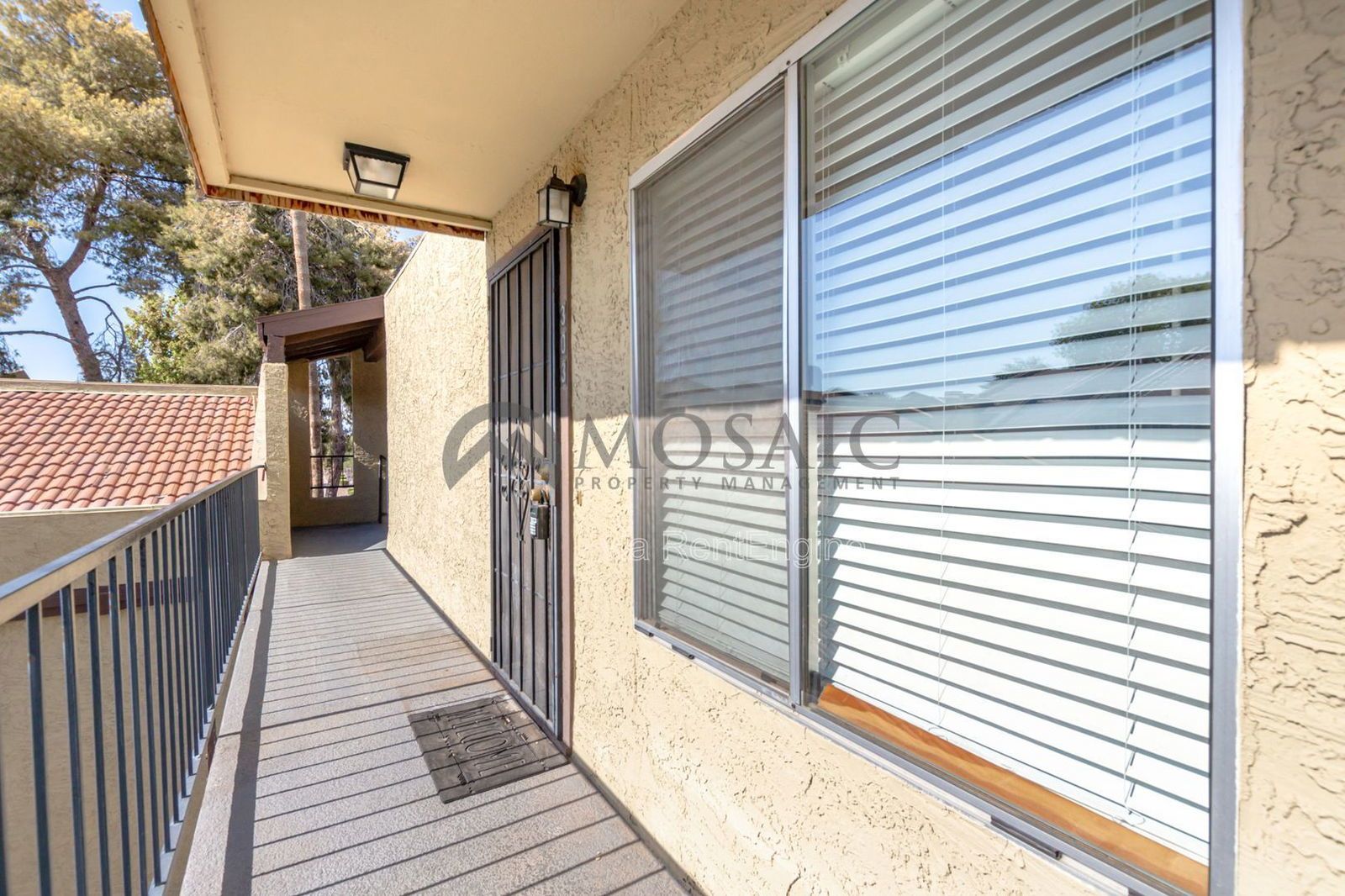 Updated condo in a community with great amenities - pool, tennis! property image