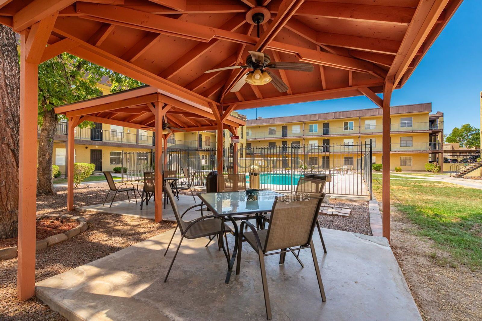 Updated condo in a community with great amenities - pool, tennis! property image