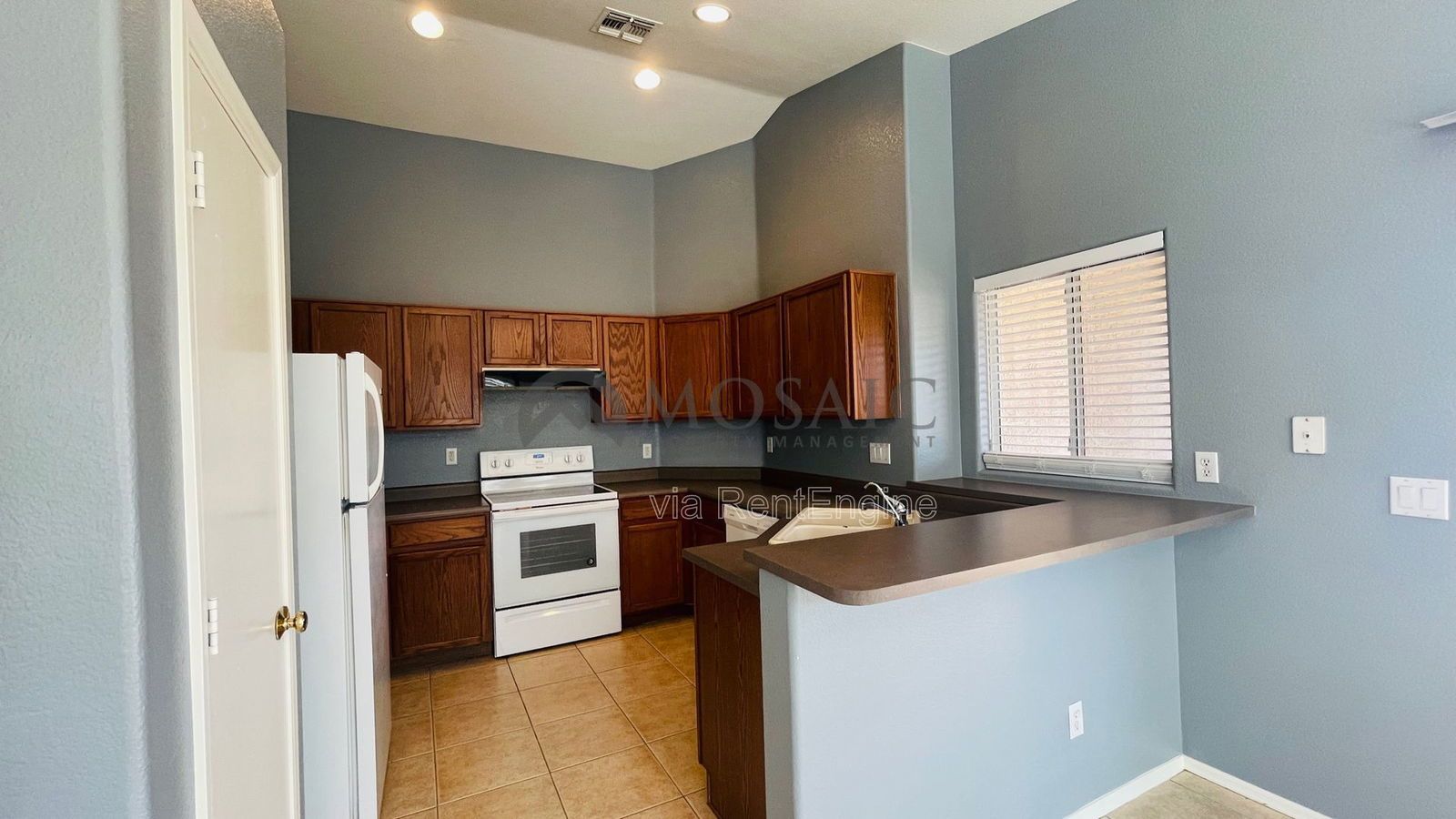 Lovely 4b/2.5ba in Fletcher Heights! property image