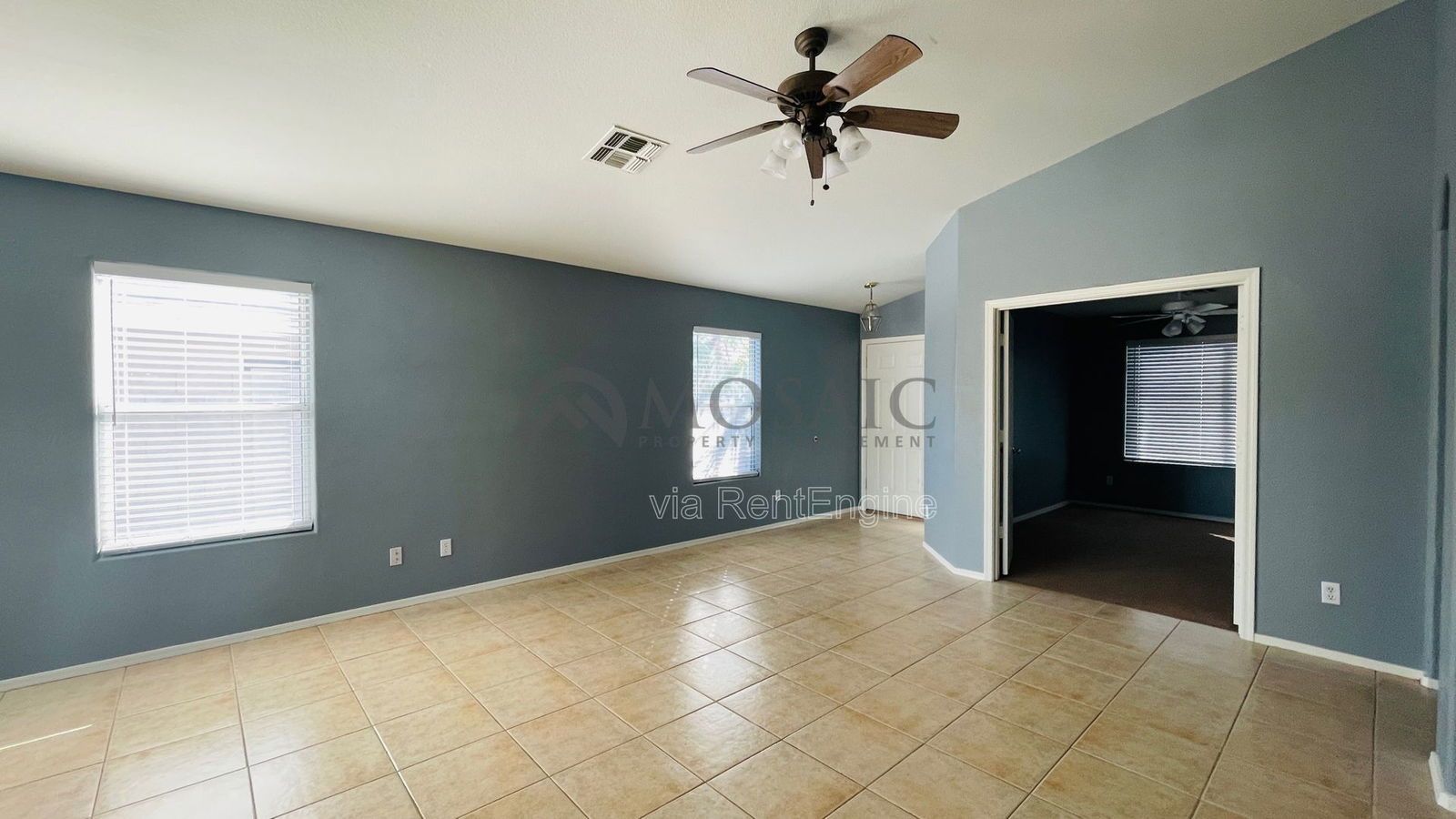 Lovely 4b/2.5ba in Fletcher Heights! property image