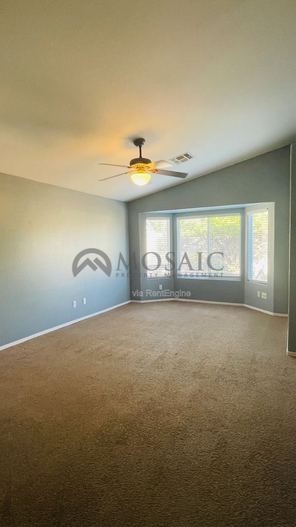 Lovely 4b/2.5ba in Fletcher Heights! property image