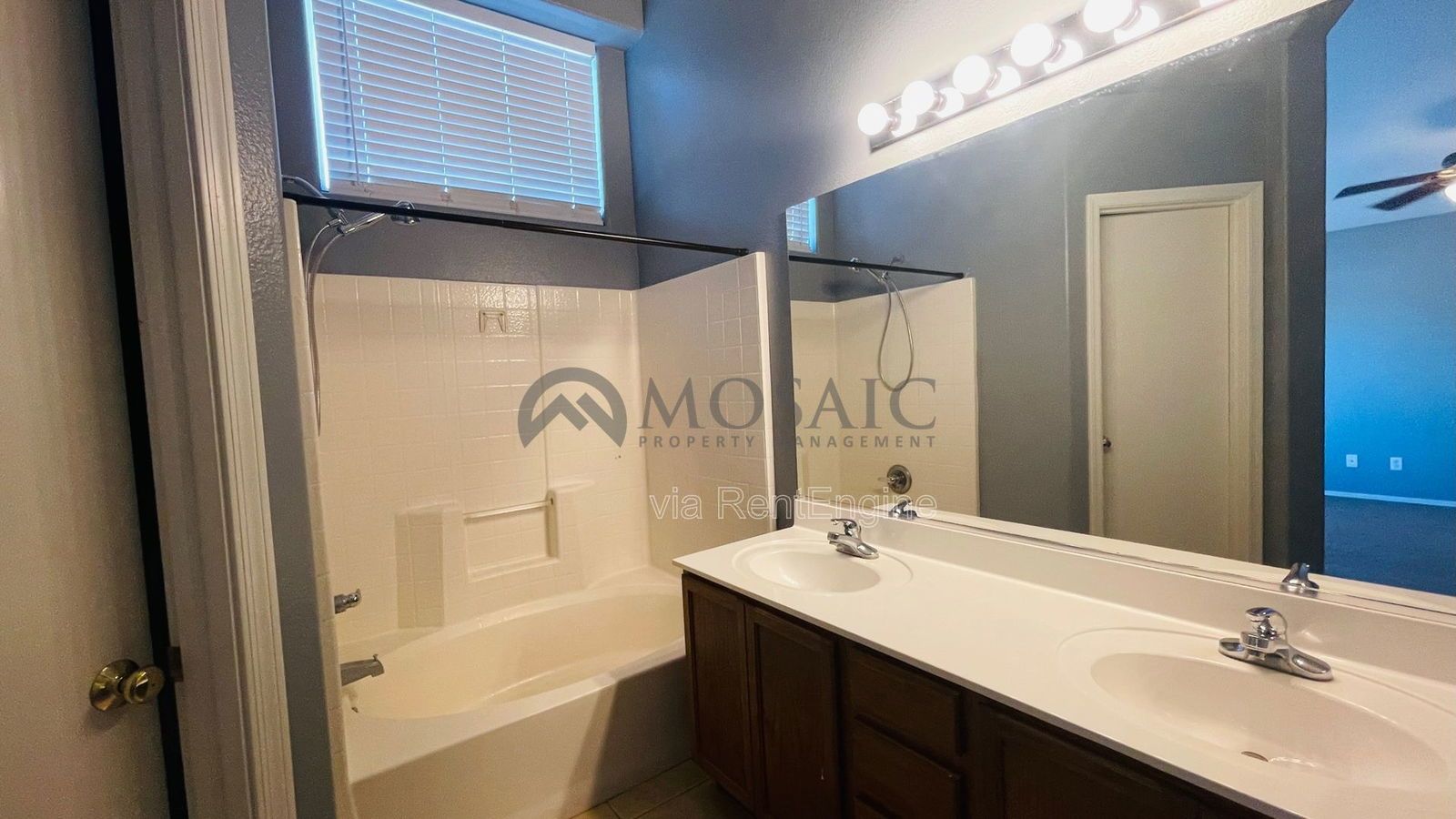 Lovely 4b/2.5ba in Fletcher Heights! property image