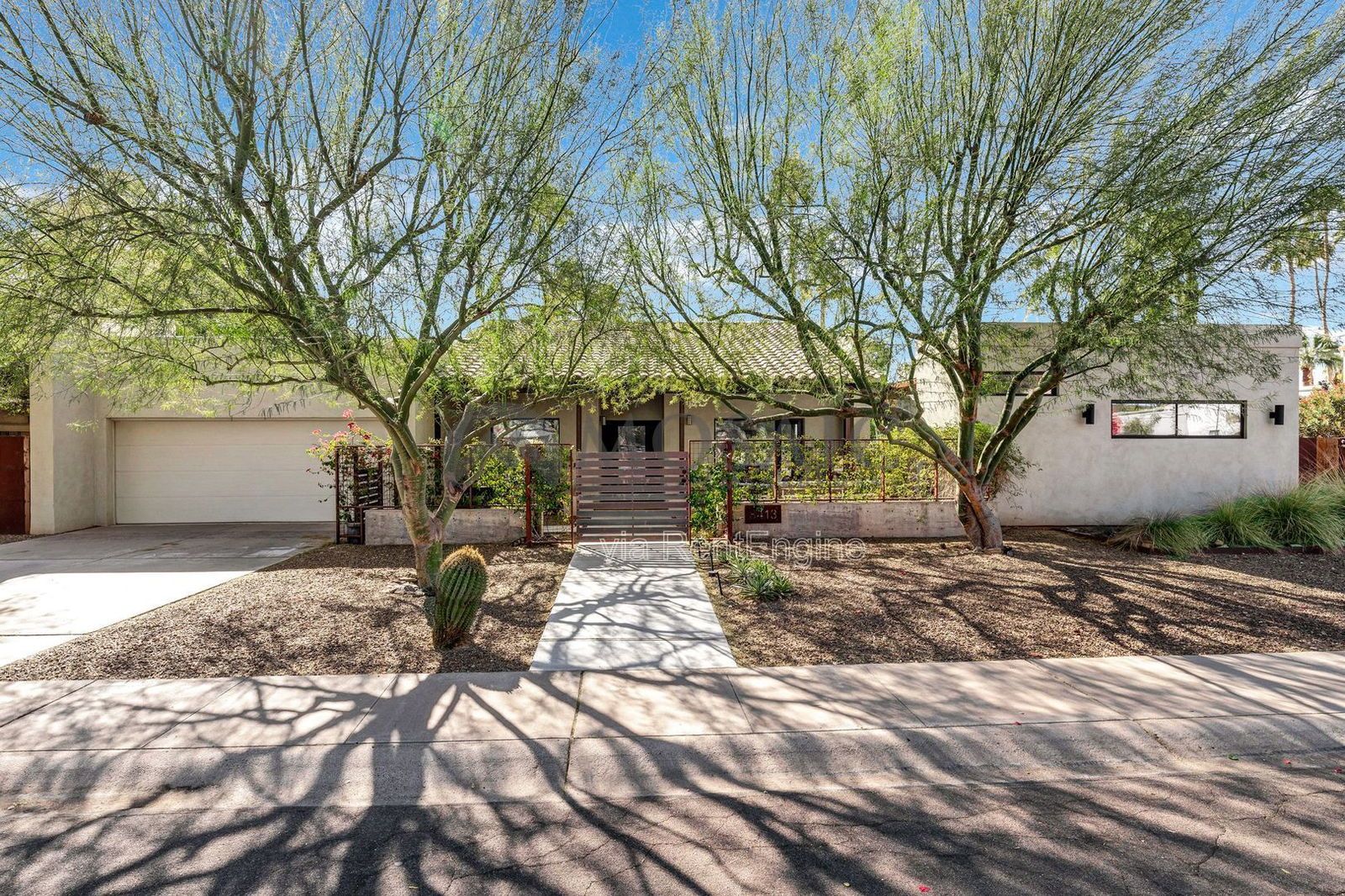 Beautifully home in Scottsdale with a detached casita property image