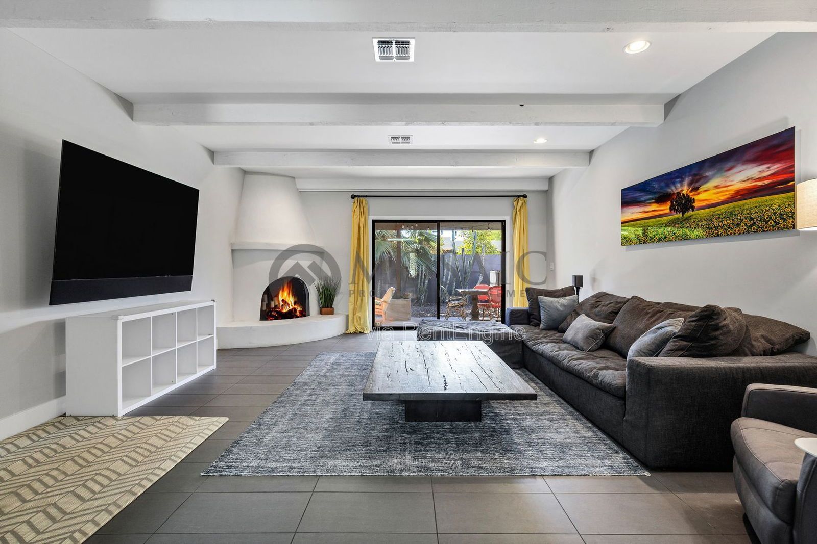 Beautifully home in Scottsdale with a detached casita property image