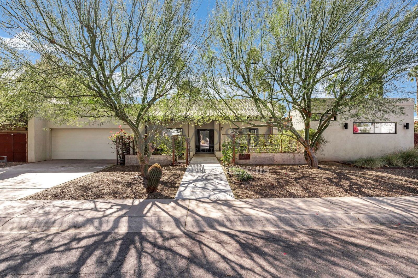 Beautifully home in Scottsdale with a detached casita property image