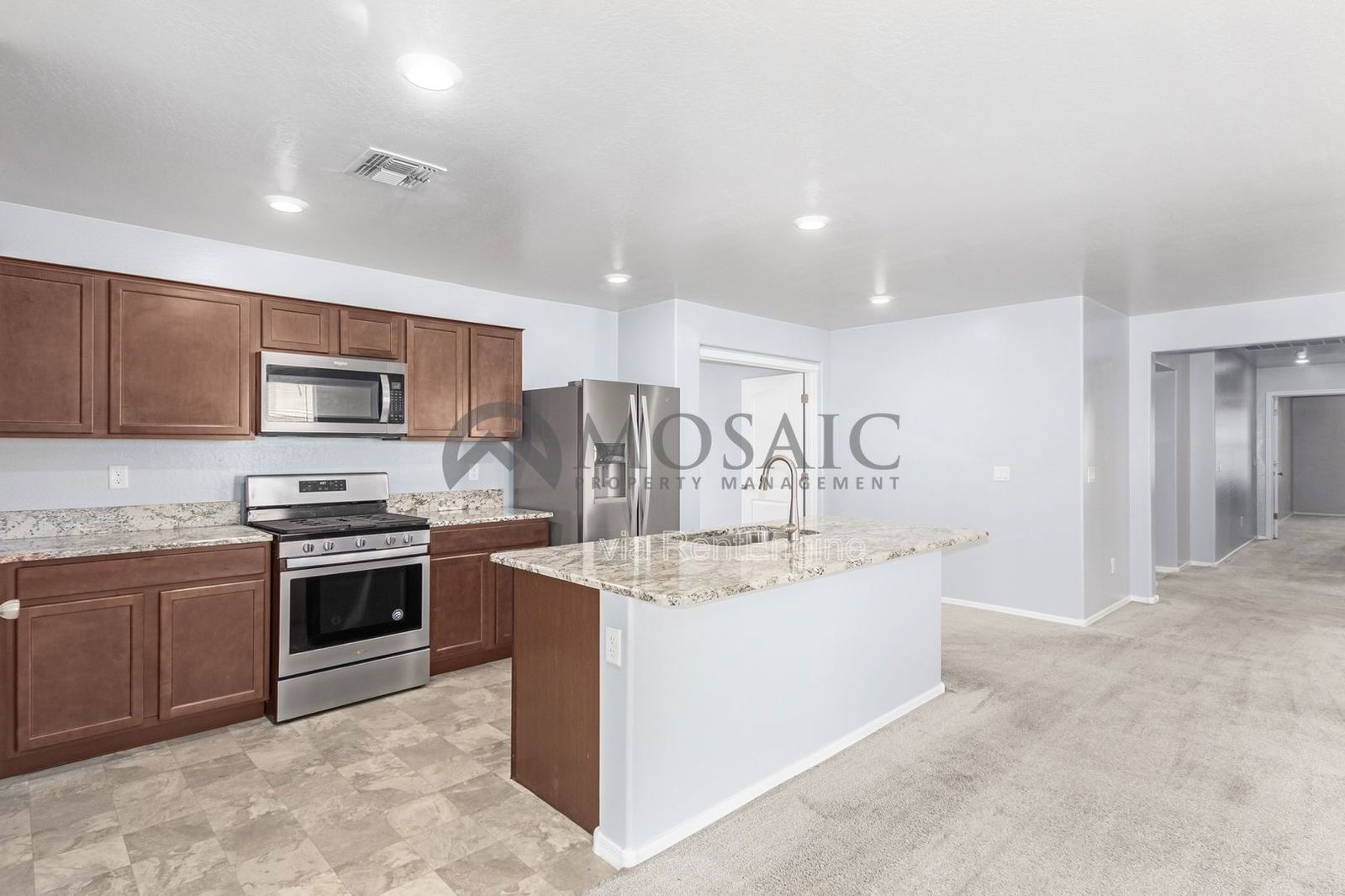 Fabulous 4 bed/2 bath home near South Mountain Preserve! property image