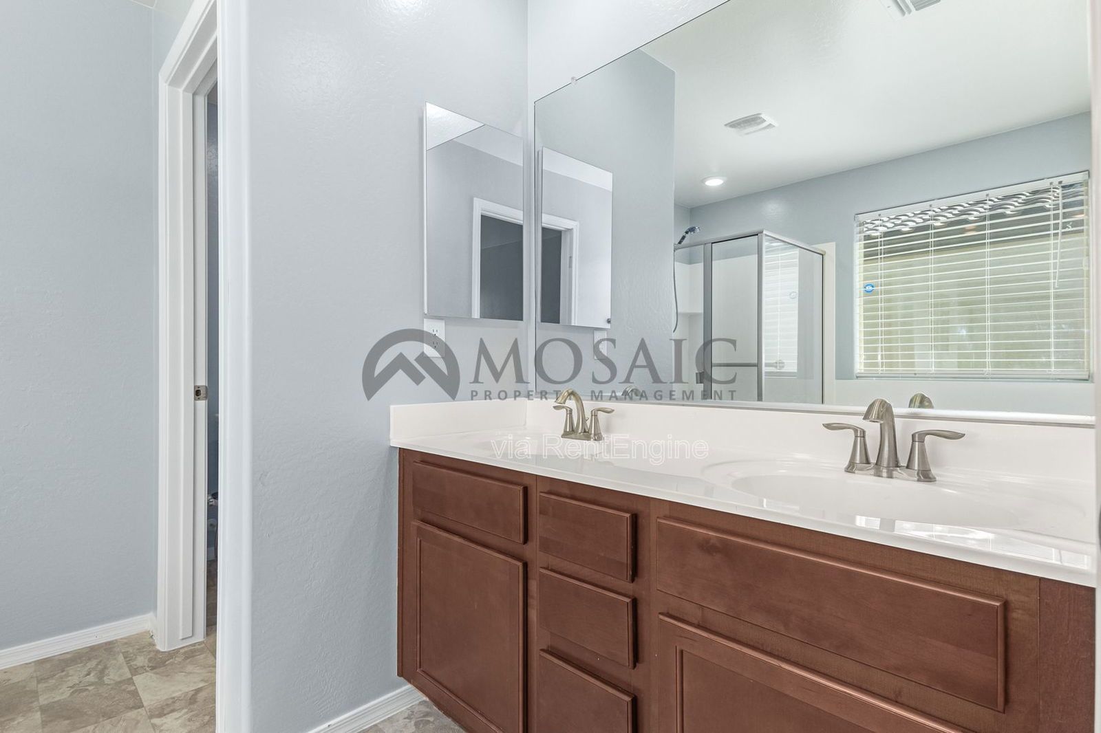 Fabulous 4 bed/2 bath home near South Mountain Preserve! property image