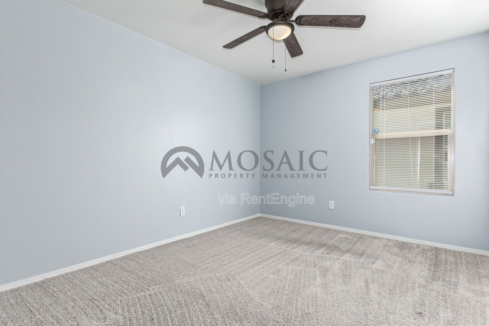 Fabulous 4 bed/2 bath home near South Mountain Preserve! property image