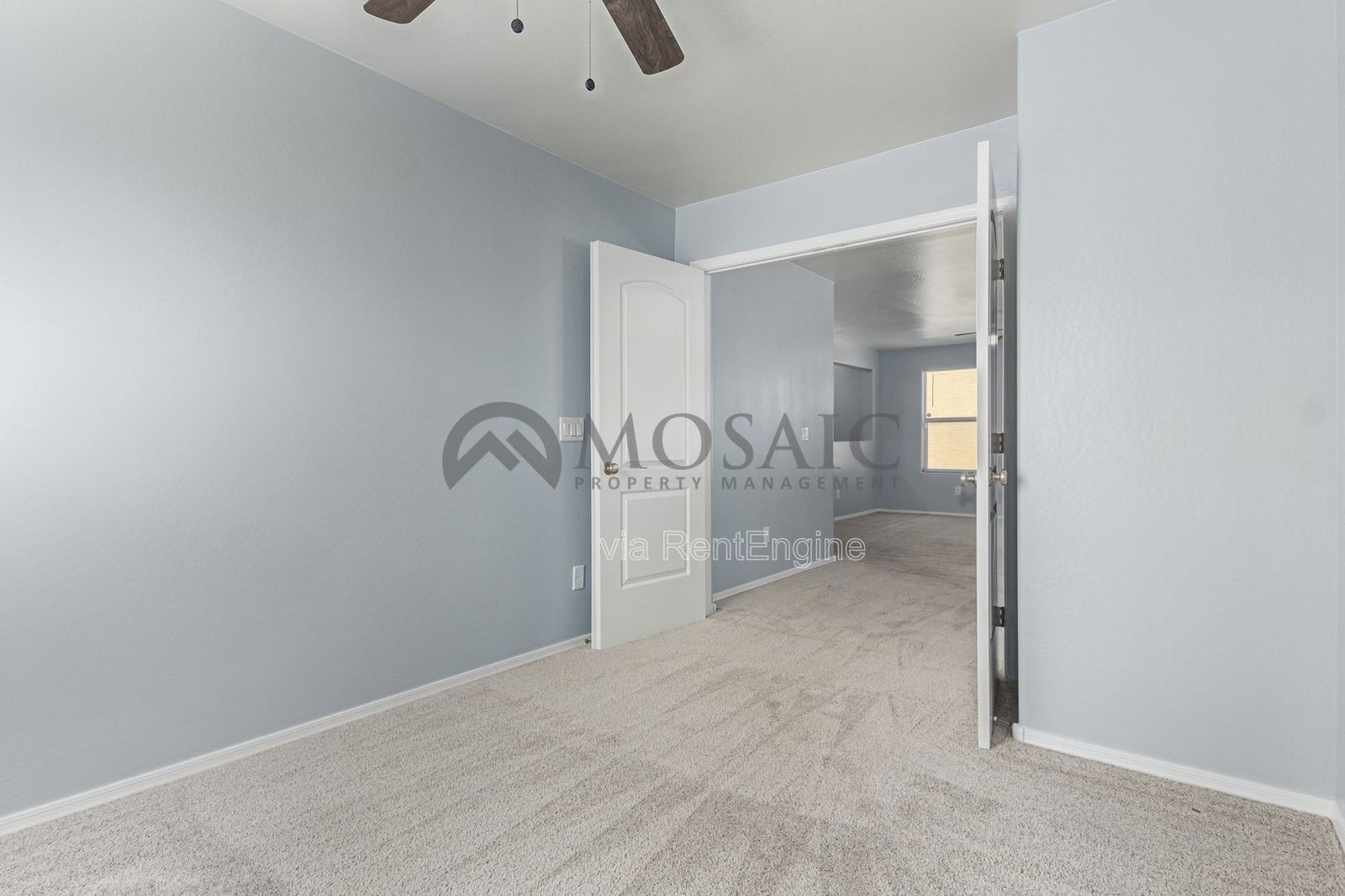 Fabulous 4 bed/2 bath home near South Mountain Preserve! property image