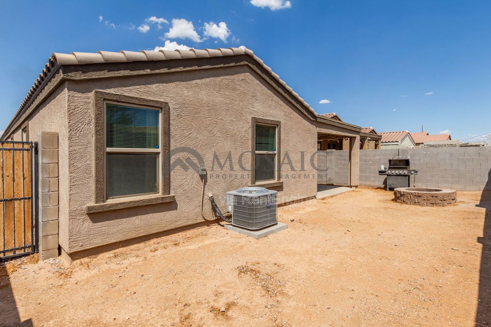 Fabulous 4 bed/2 bath home near South Mountain Preserve! property image