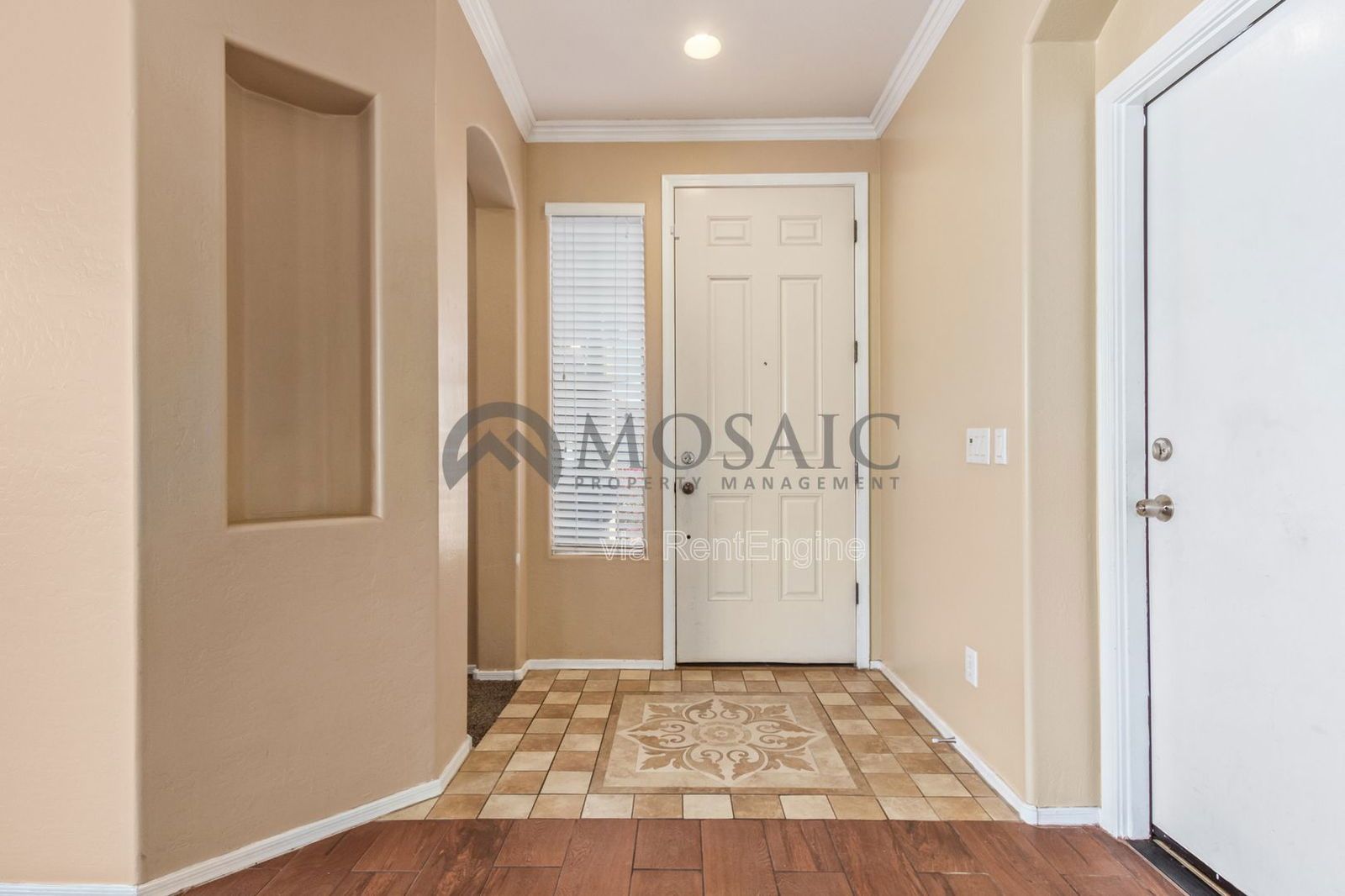 Adorable 3 bed/2 bath PLUS DEN!  Come see today! property image