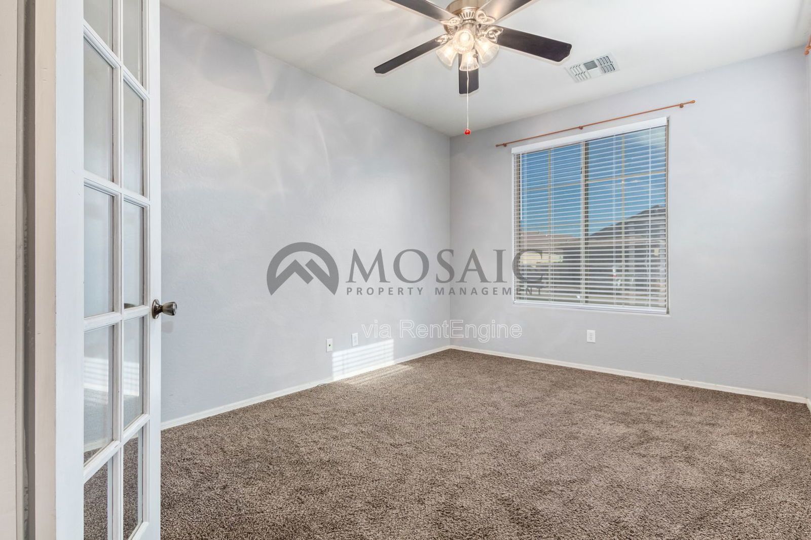 Adorable 3 bed/2 bath PLUS DEN!  Come see today! property image