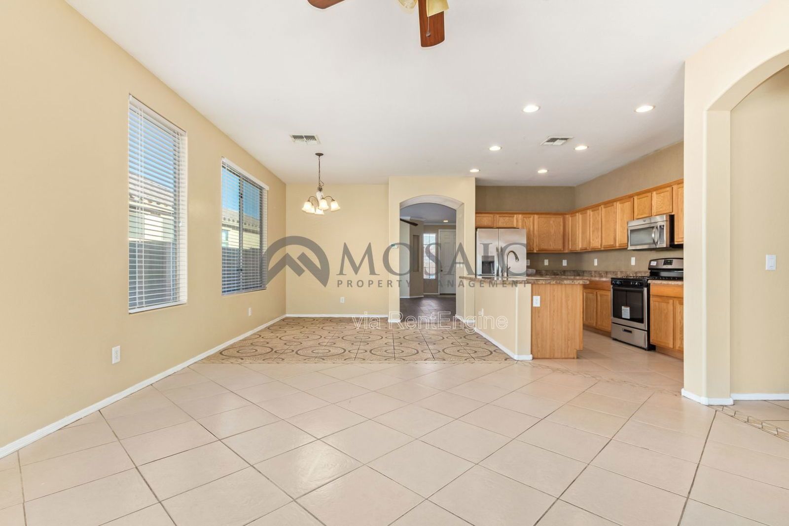 Adorable 3 bed/2 bath PLUS DEN!  Come see today! property image