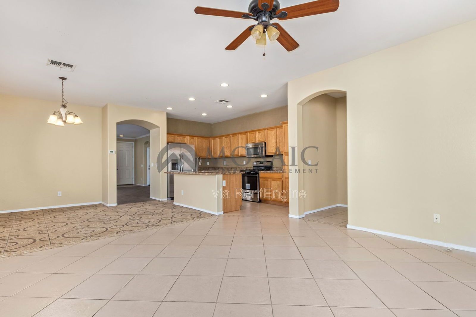 Adorable 3 bed/2 bath PLUS DEN!  Come see today! property image