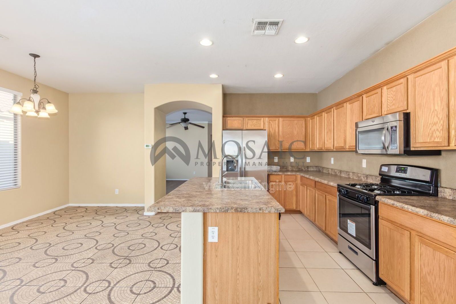 Adorable 3 bed/2 bath PLUS DEN!  Come see today! property image