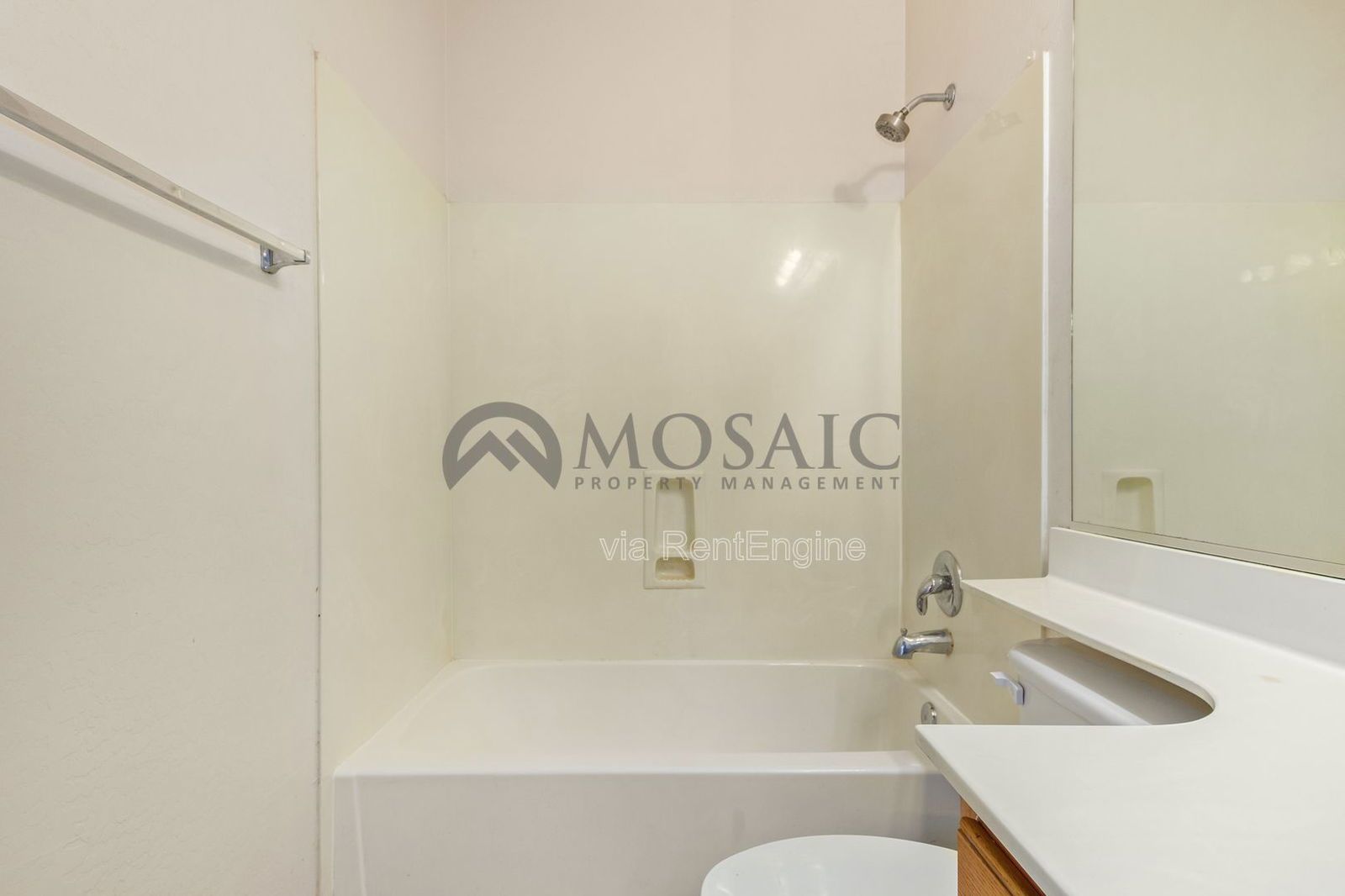 Adorable 3 bed/2 bath PLUS DEN!  Come see today! property image