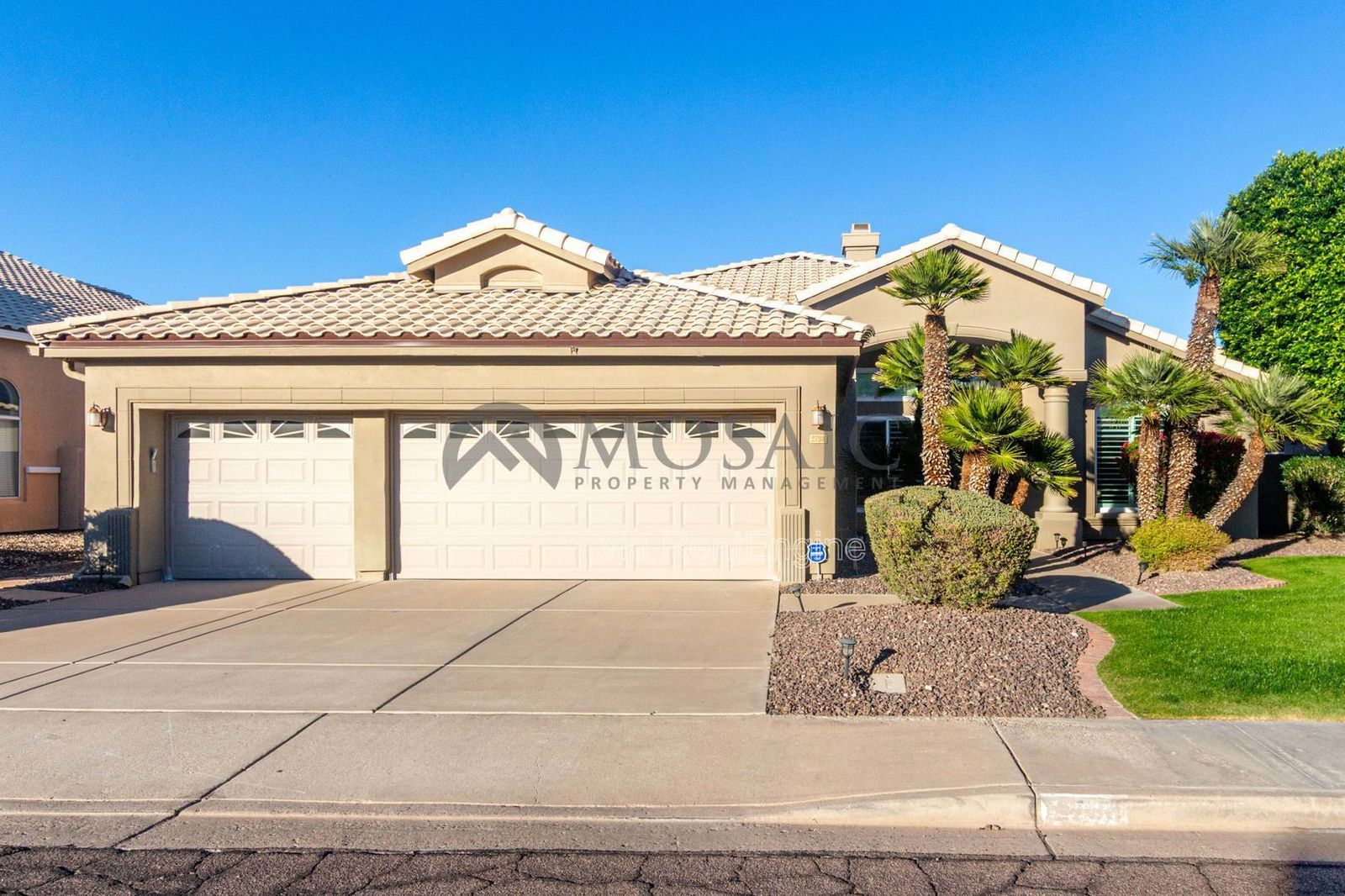 Beautiful 4 Bedroom 2 Bathroom Home. Apply Today! property image