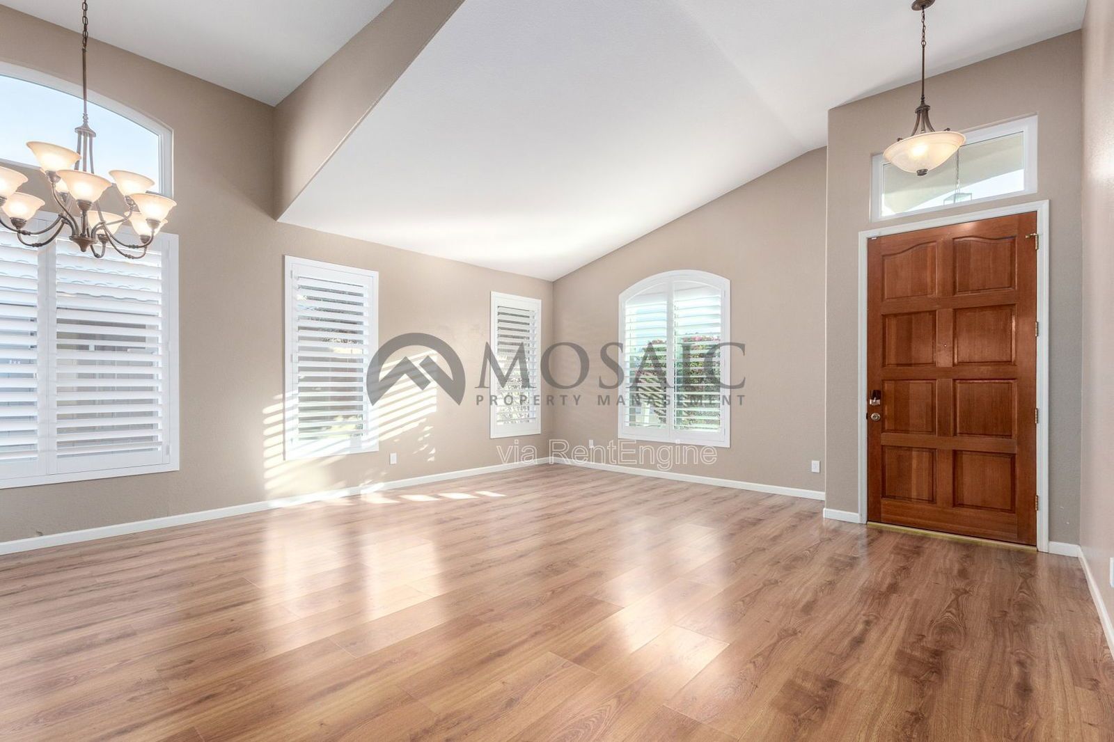 Beautiful 4 Bedroom 2 Bathroom Home. Apply Today! property image