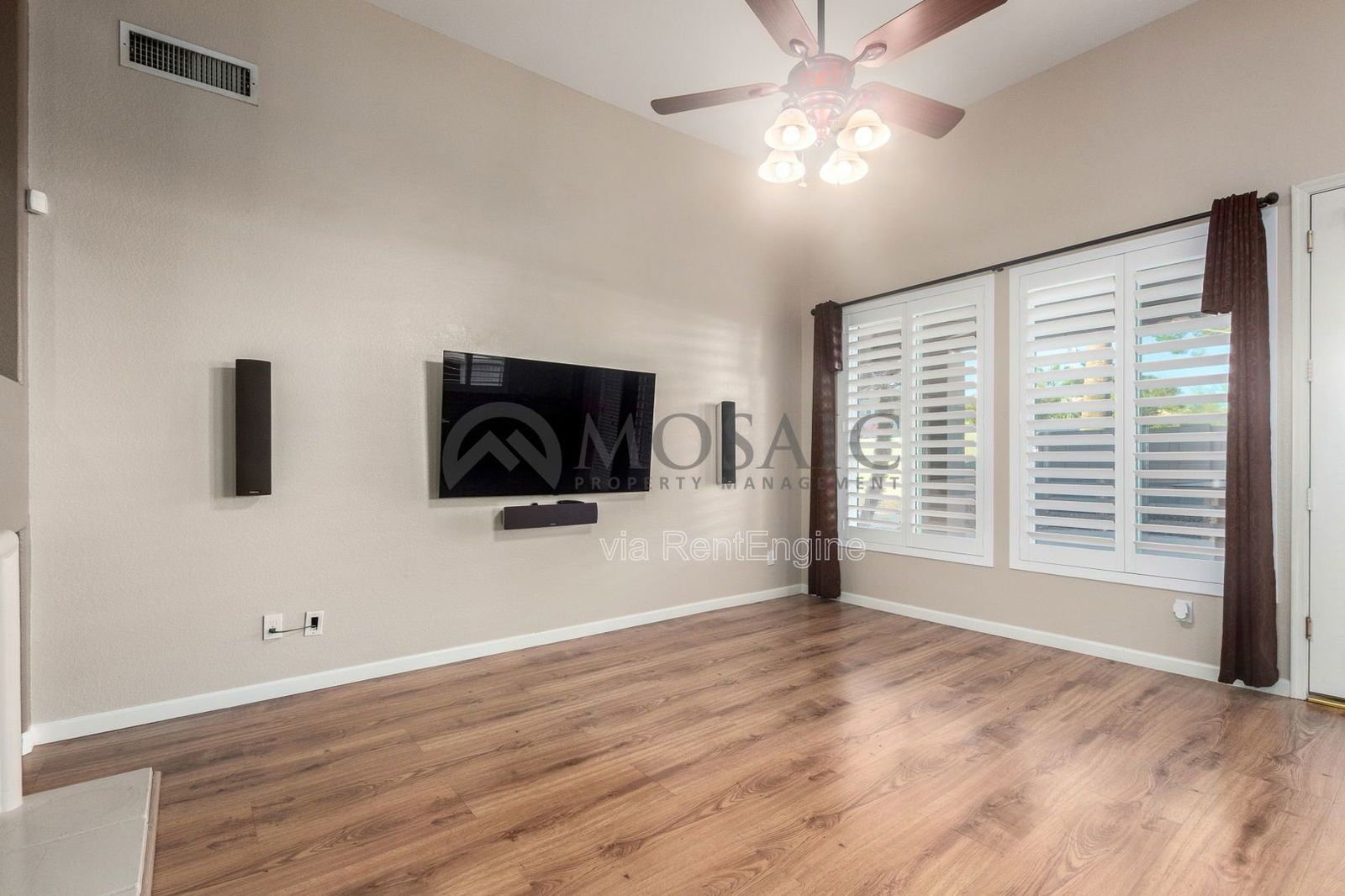 Beautiful 4 Bedroom 2 Bathroom Home. Apply Today! property image