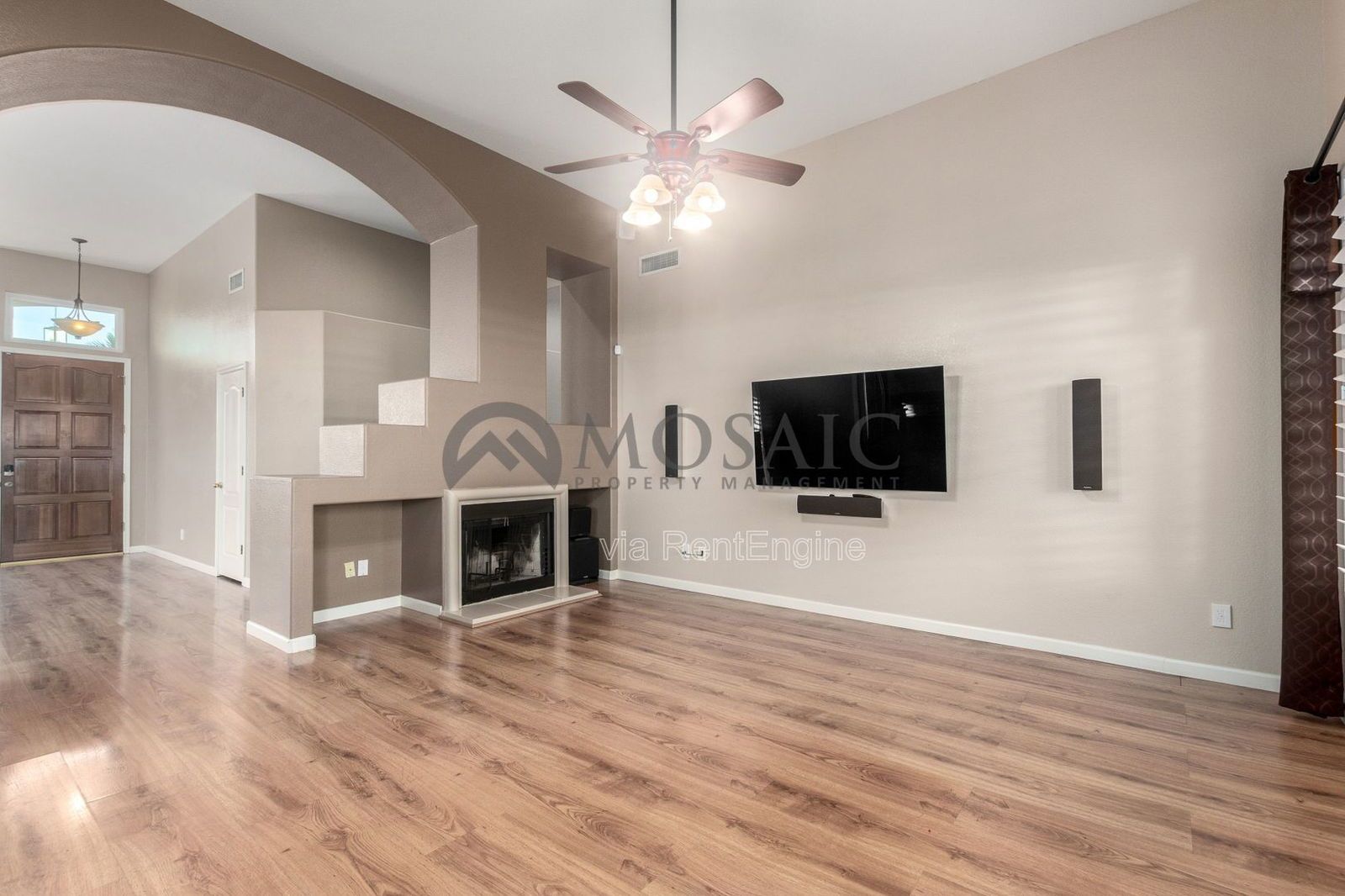 Beautiful 4 Bedroom 2 Bathroom Home. Apply Today! property image