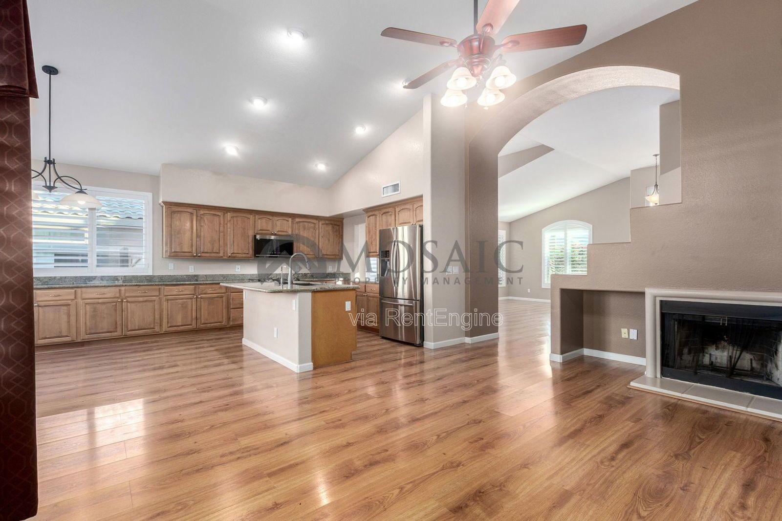 Beautiful 4 Bedroom 2 Bathroom Home. Apply Today! property image