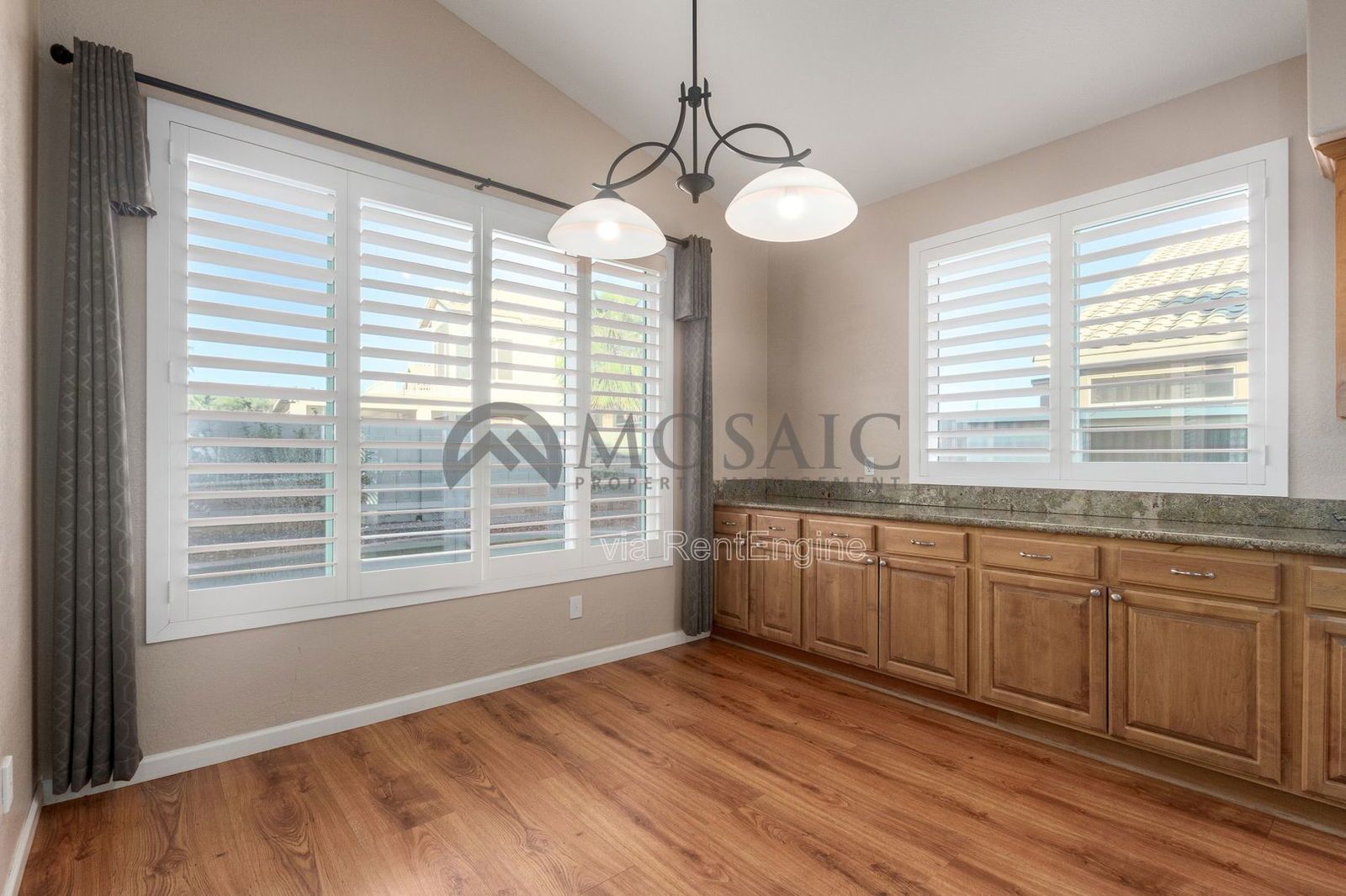 Beautiful 4 Bedroom 2 Bathroom Home. Apply Today! property image